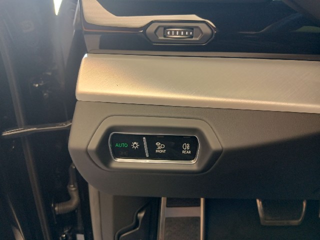 LAMBORGHINI URUS 2023 Image 40