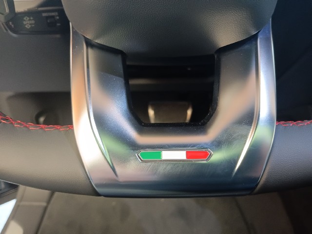 LAMBORGHINI URUS 2023 Image 45