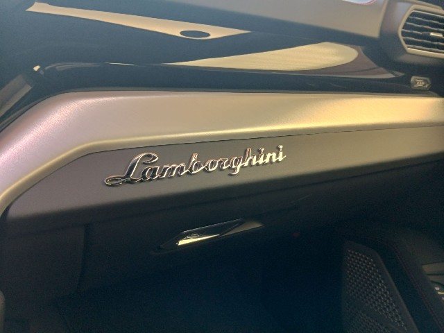 LAMBORGHINI URUS 2023 Image 50