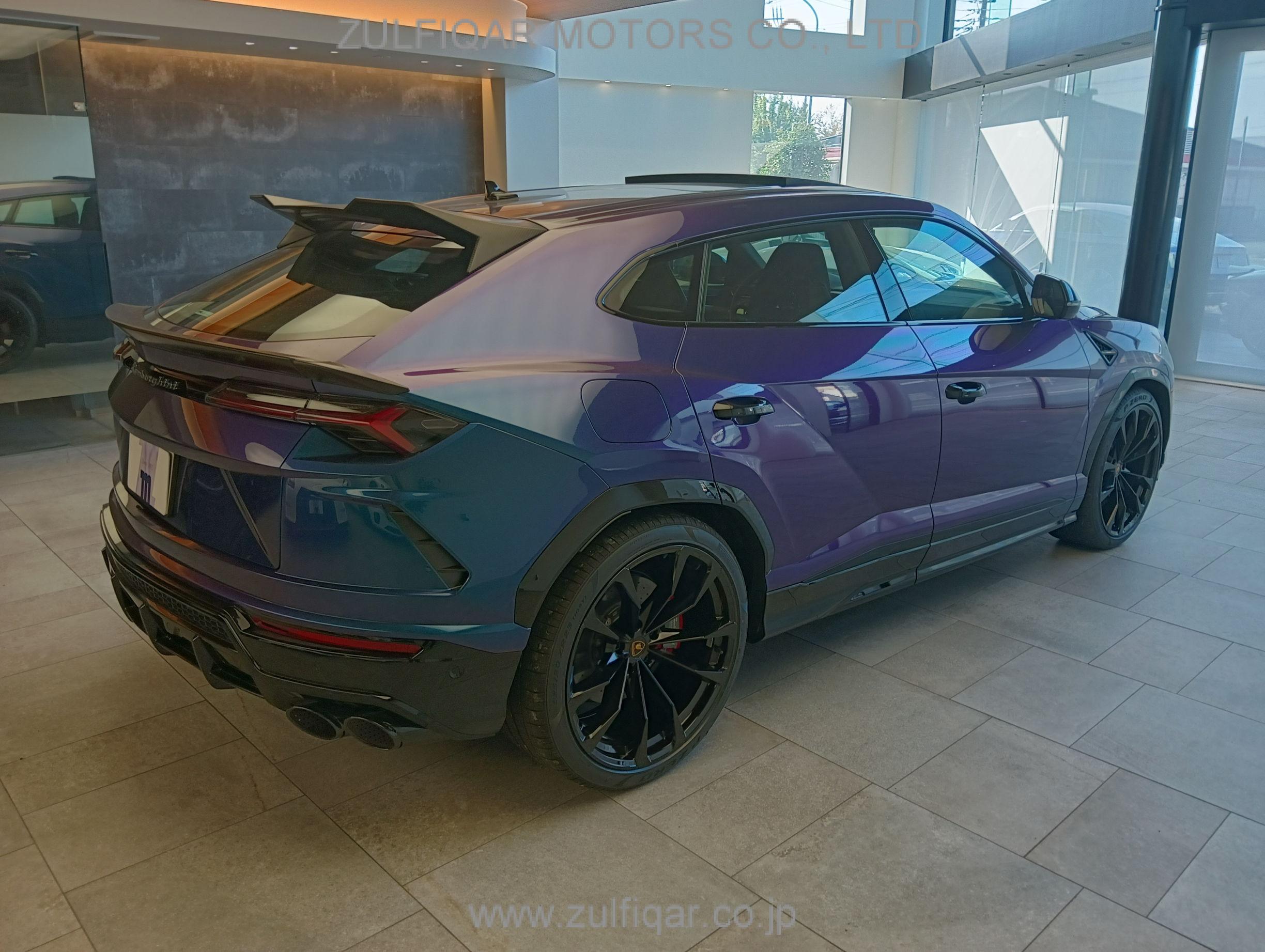 LAMBORGHINI URUS 2023 Image 7