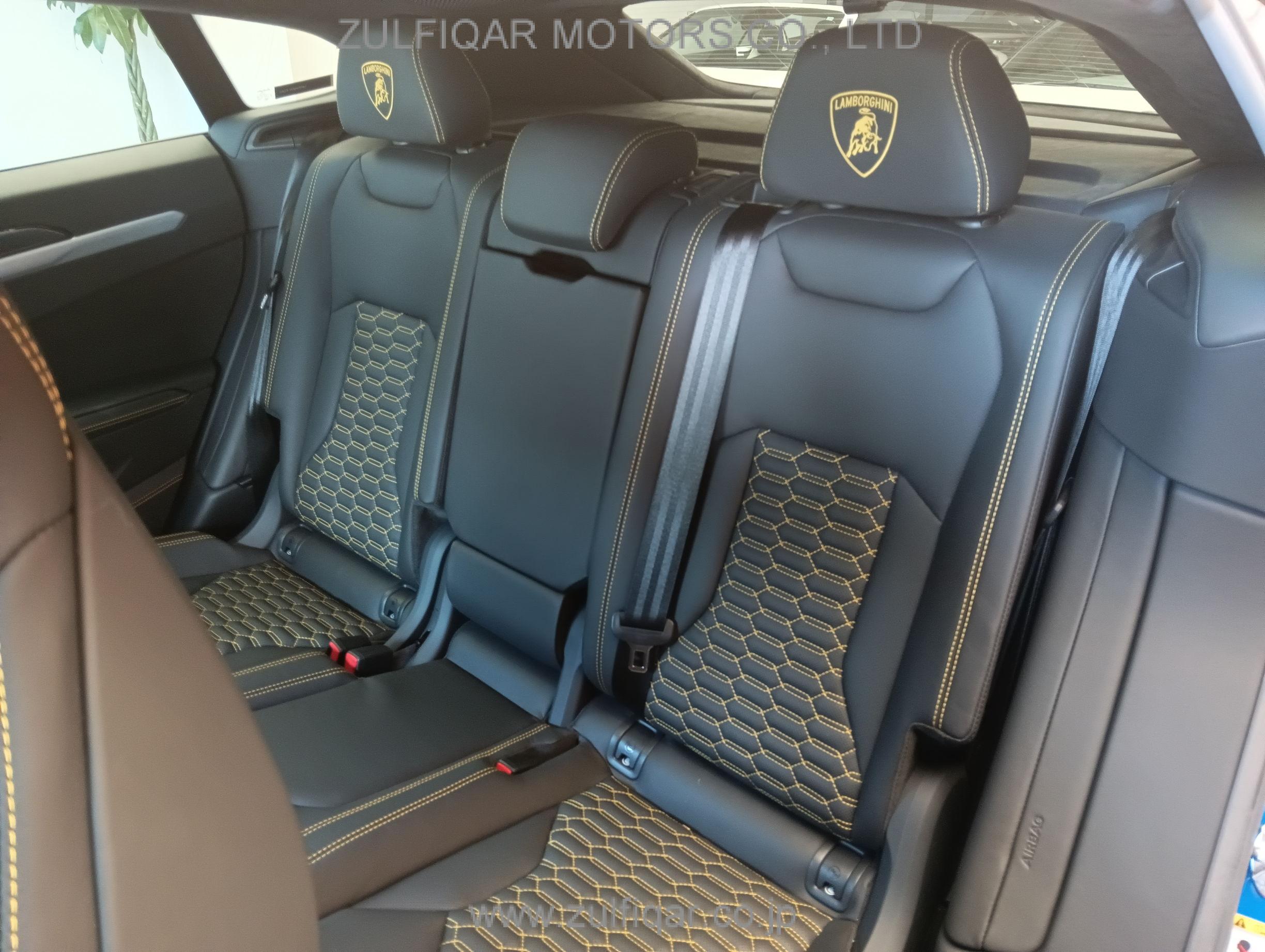 LAMBORGHINI URUS 2019 Image 28