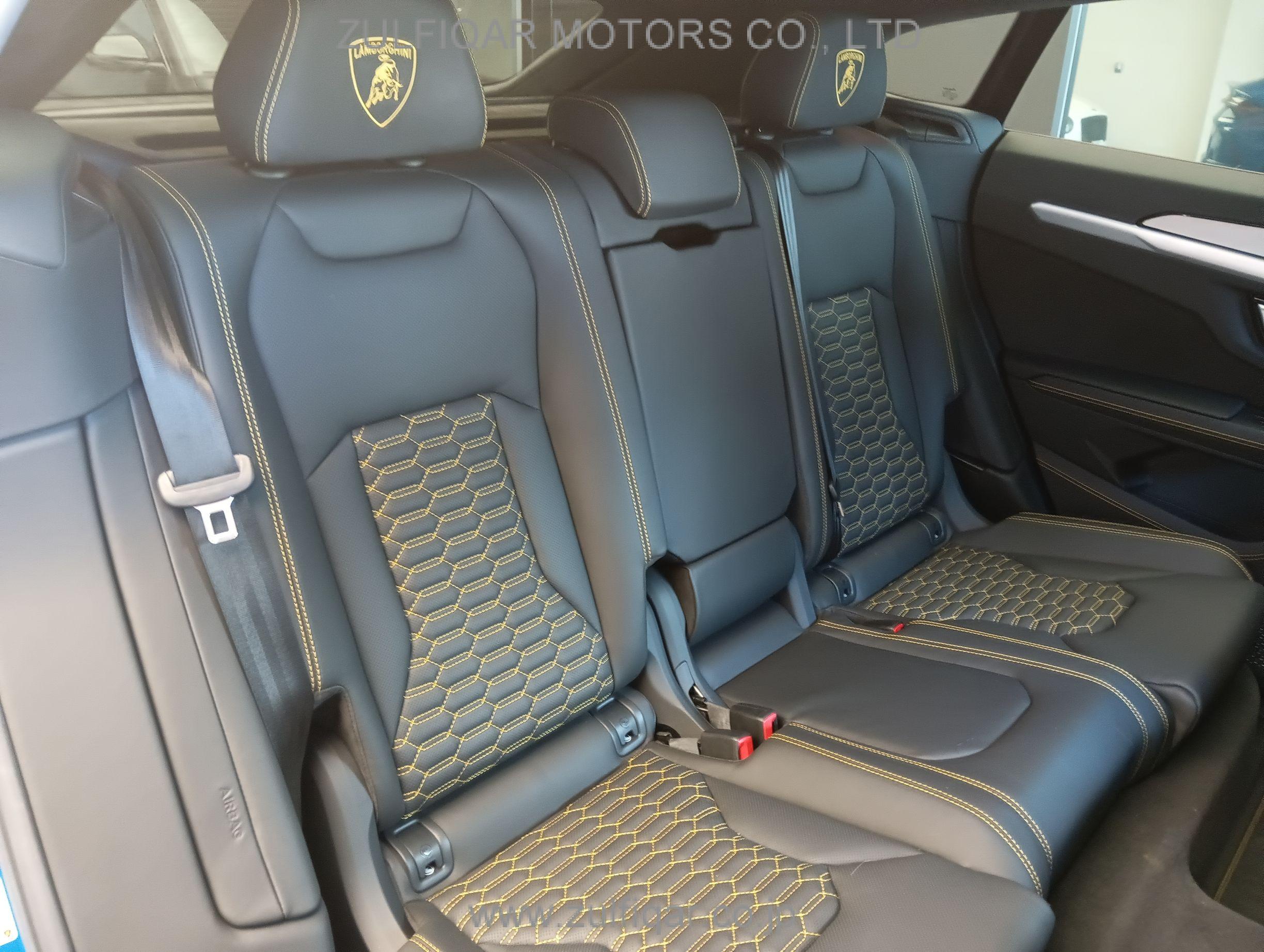 LAMBORGHINI URUS 2019 Image 34