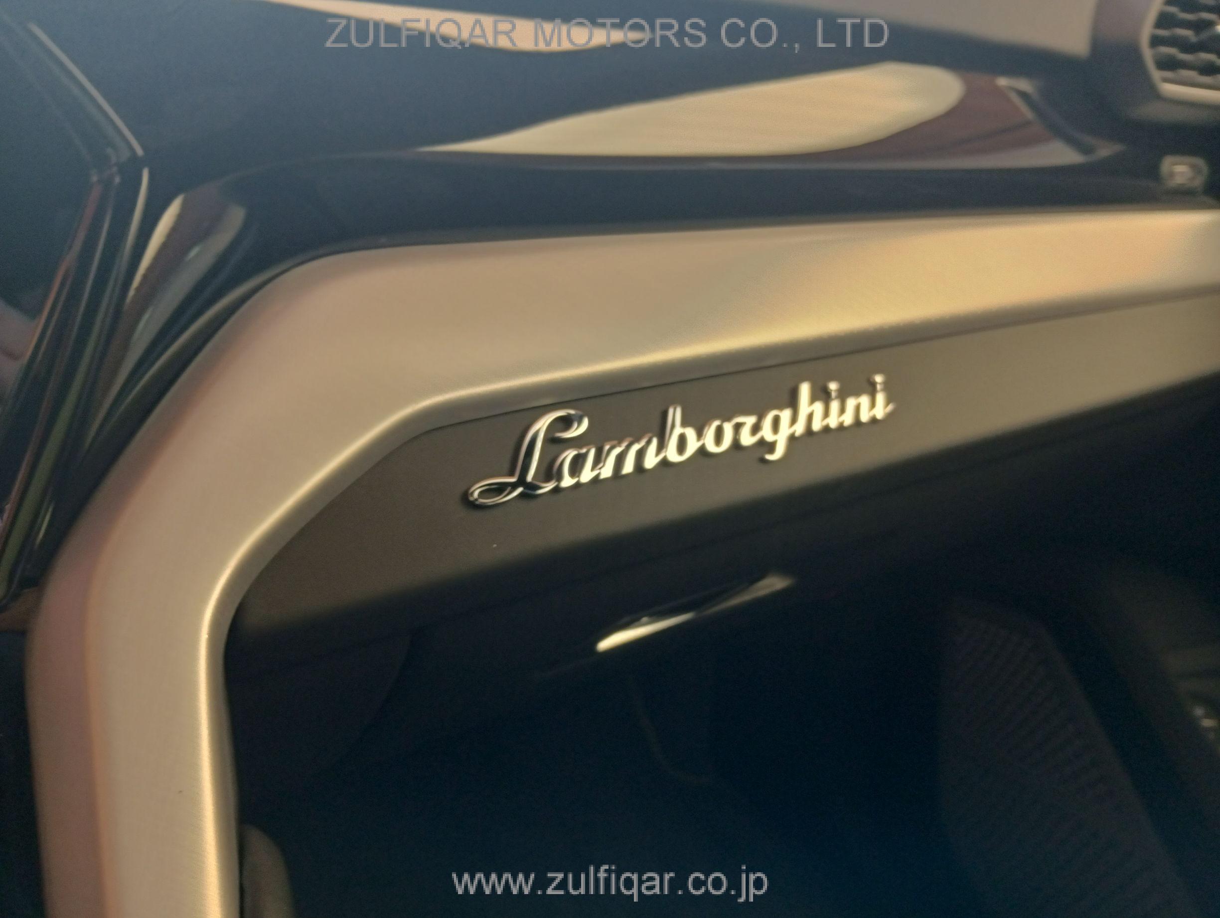 LAMBORGHINI URUS 2019 Image 49