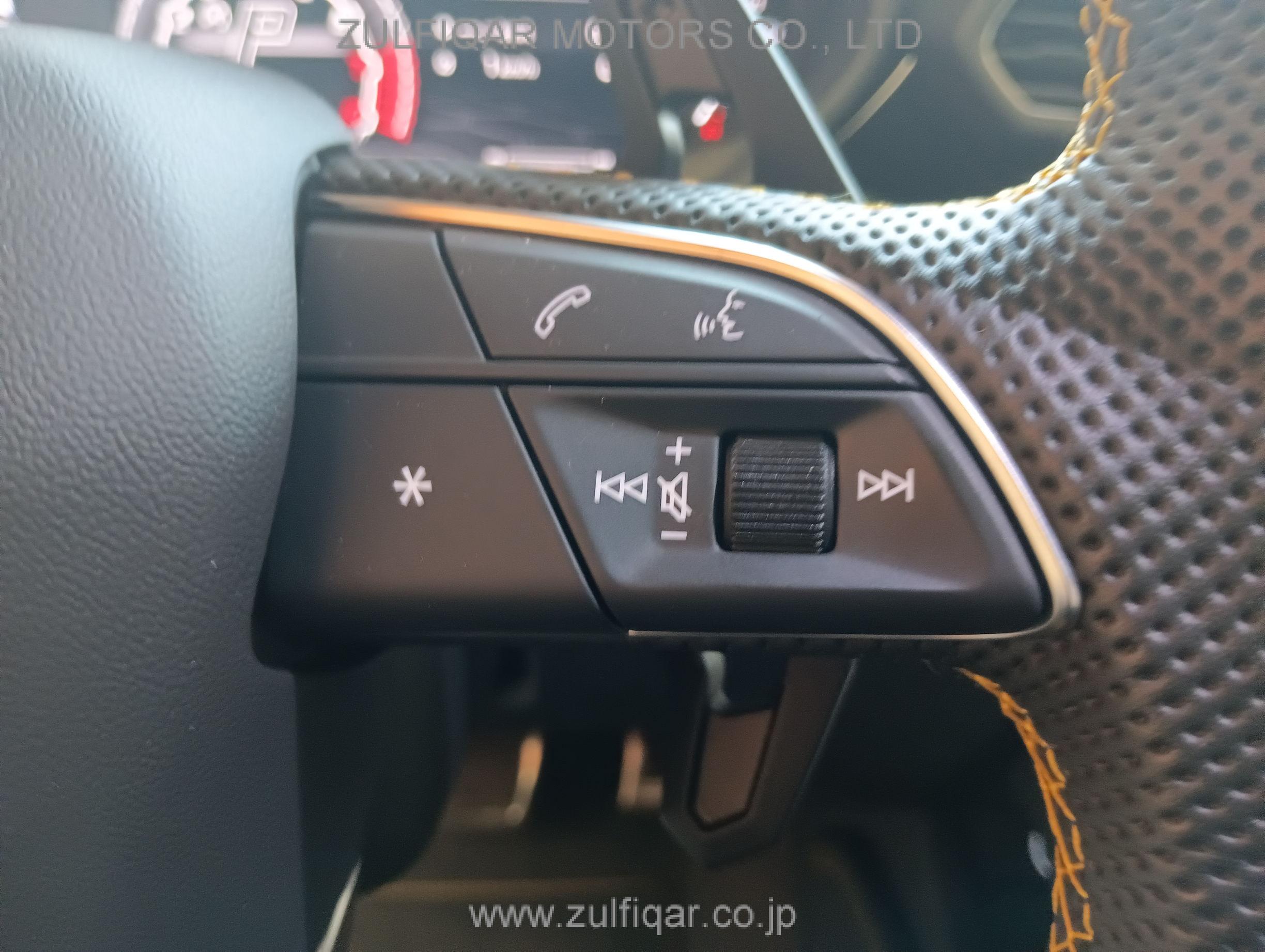 LAMBORGHINI URUS 2019 Image 52