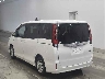 TOYOTA NOAH 2016 Image 2