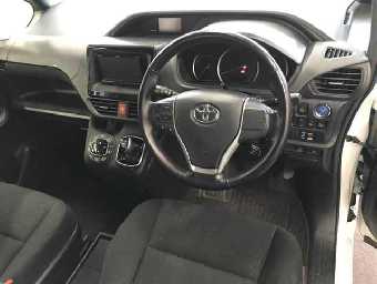 TOYOTA NOAH 2016 Image 3