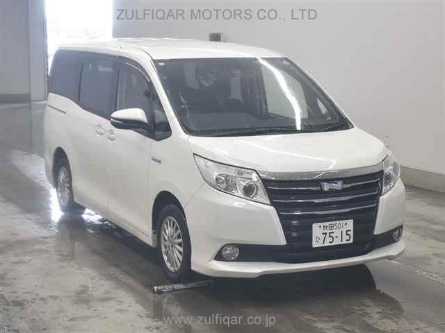 TOYOTA NOAH 2016 Image 4