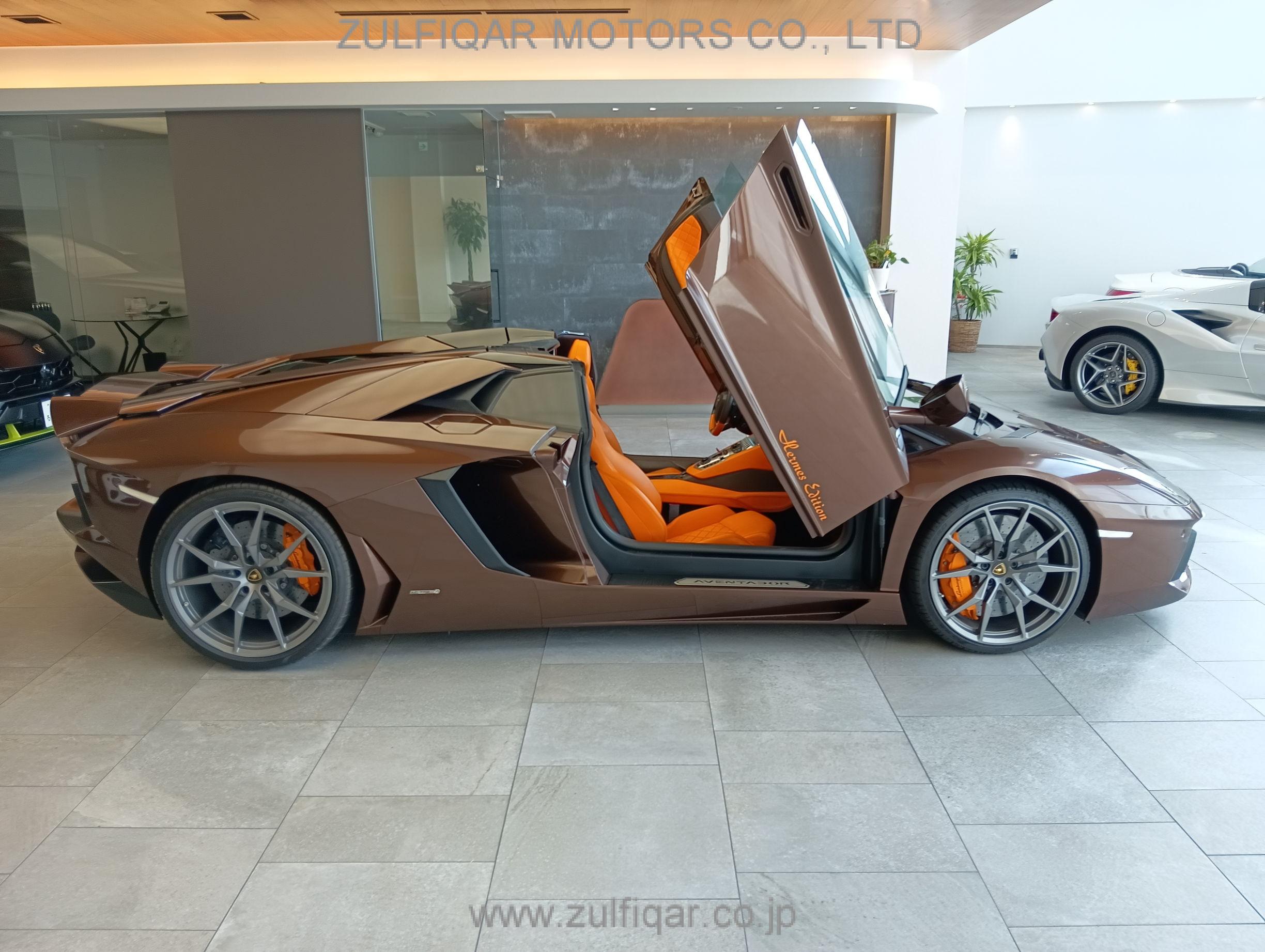 LAMBORGHINI AVENTADOR 2022 Image 40