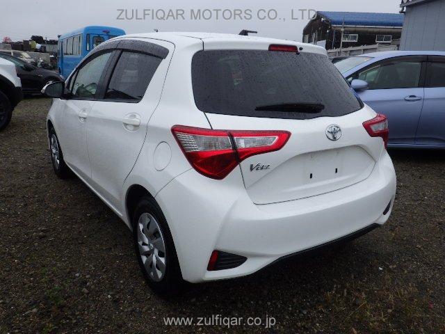 TOYOTA VITZ 2017 Image 12