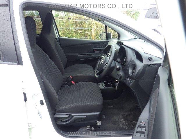 TOYOTA VITZ 2017 Image 25