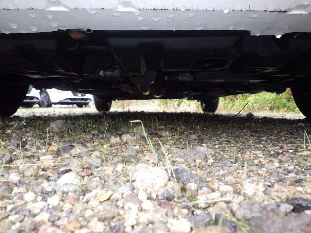 TOYOTA VITZ 2017 Image 32