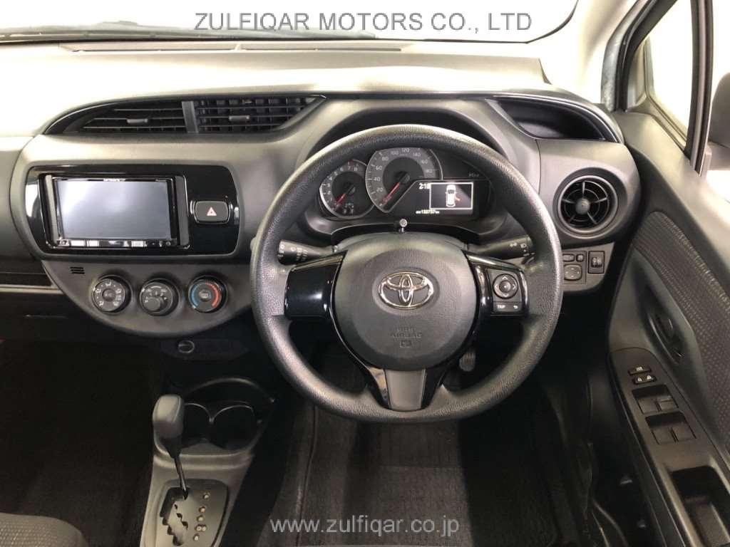 TOYOTA VITZ 2017 Image 6