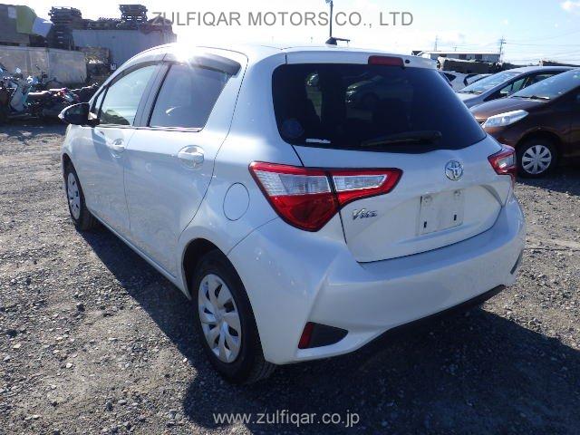 TOYOTA VITZ 2017 Image 12