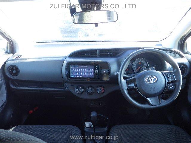 TOYOTA VITZ 2017 Image 19