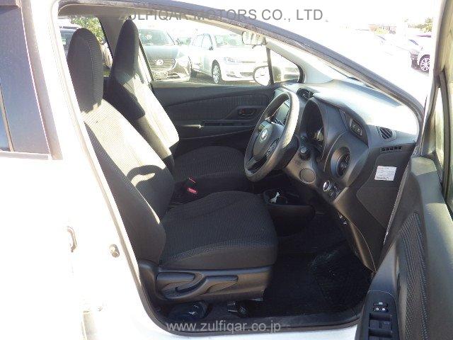 TOYOTA VITZ 2017 Image 25