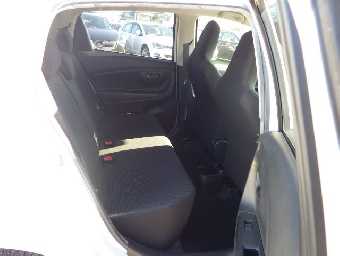 TOYOTA VITZ 2017 Image 13