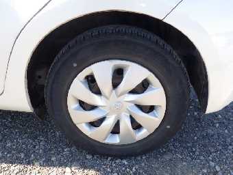TOYOTA VITZ 2017 Image 23