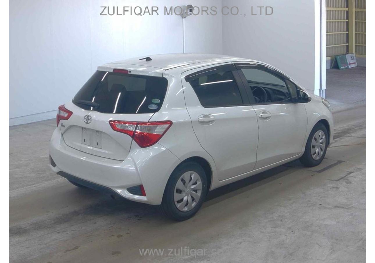 TOYOTA VITZ 2017 Image 6