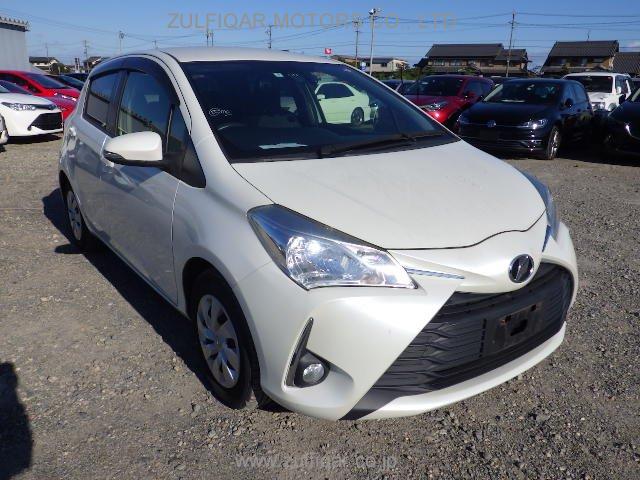 TOYOTA VITZ 2017 Image 10