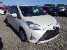 TOYOTA VITZ 2017 Image 10