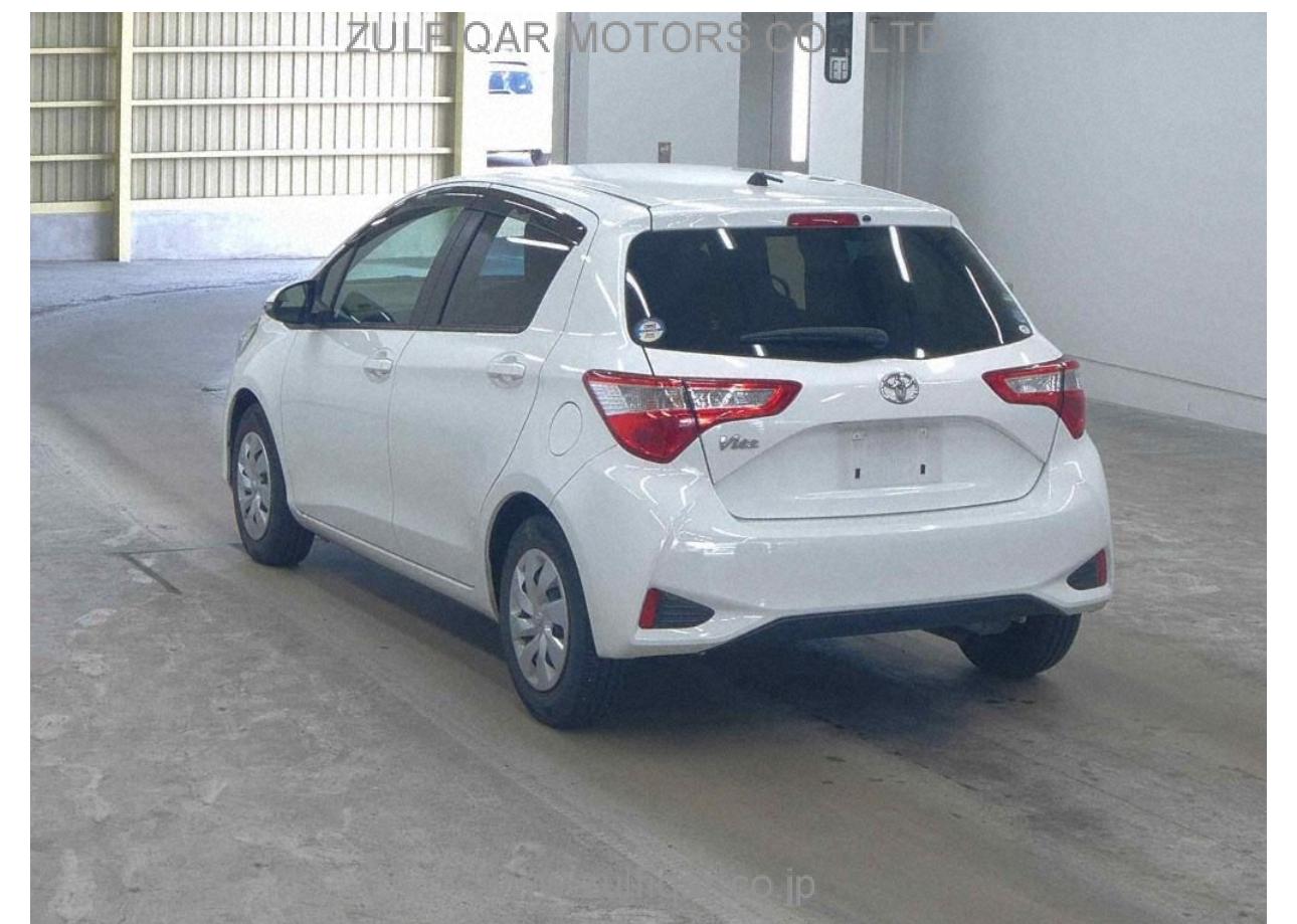 TOYOTA VITZ 2017 Image 2