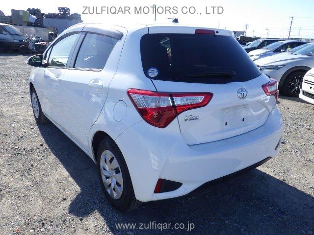 TOYOTA VITZ 2017 Image 11