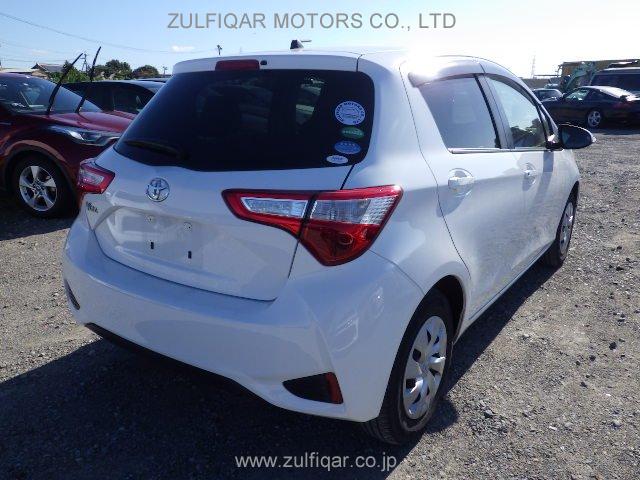 TOYOTA VITZ 2017 Image 12