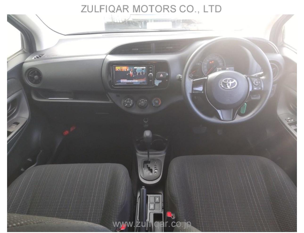 TOYOTA VITZ 2017 Image 3