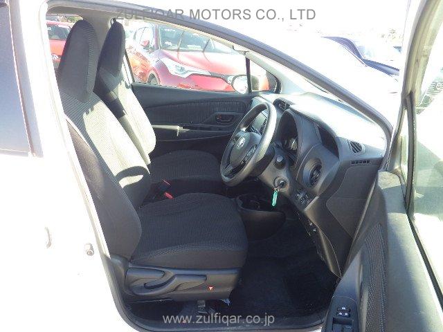 TOYOTA VITZ 2017 Image 24