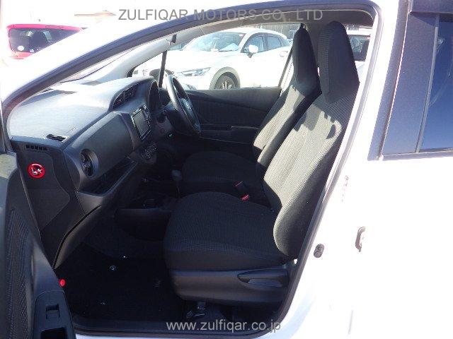 TOYOTA VITZ 2017 Image 25