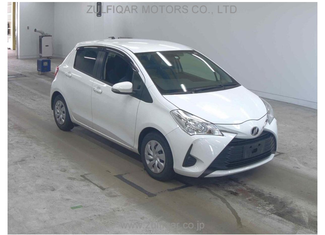 TOYOTA VITZ 2017 Image 5