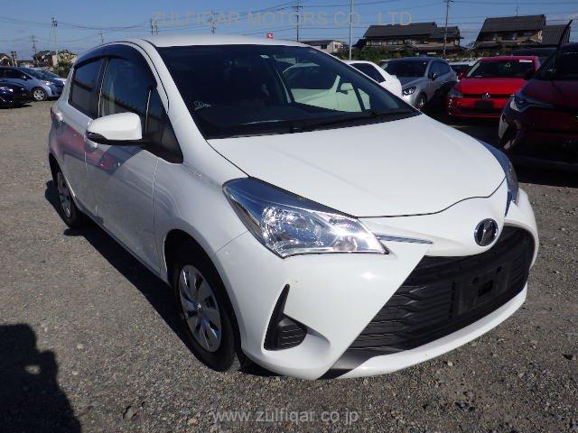 TOYOTA VITZ 2017 Image 10