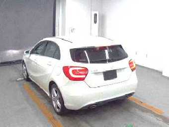 MERCEDES BENZ A CLASS 2013 Image 2