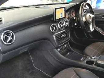 MERCEDES BENZ A CLASS 2013 Image 3