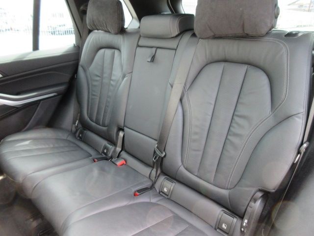BMW X5 2021 Image 24