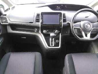 NISSAN SERENA 2016 Image 8