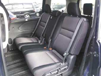 NISSAN SERENA 2016 Image 9