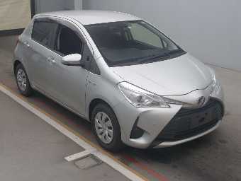 TOYOTA VITZ 2019 Image 3