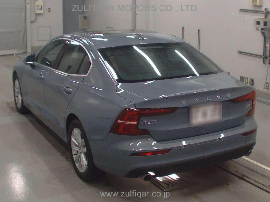 VOLVO S60 2022 Image 6