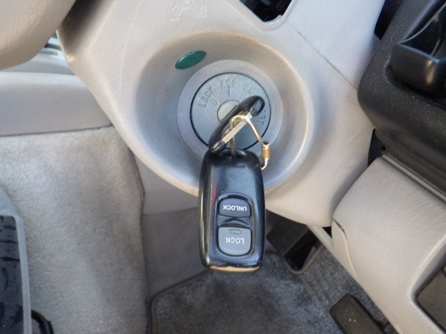 MAZDA BONGO FRIENDEE 2001 Image 21