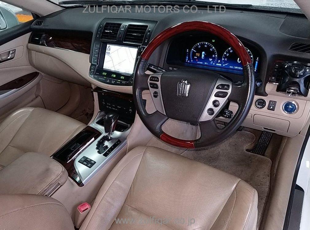 TOYOTA CROWN HYBRID 2011 Image 5