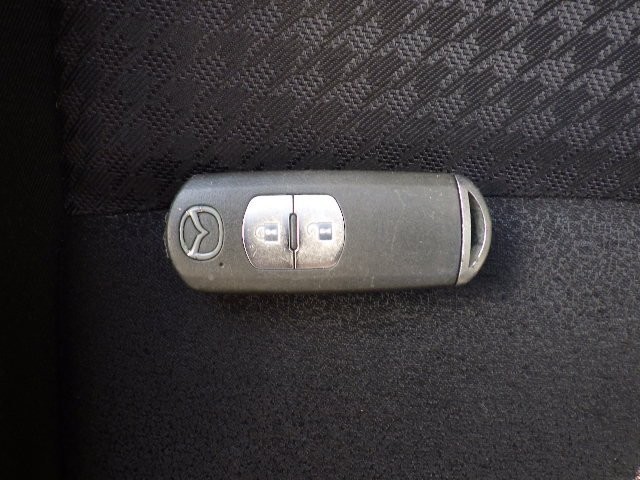 MAZDA DEMIO 2017 Image 22