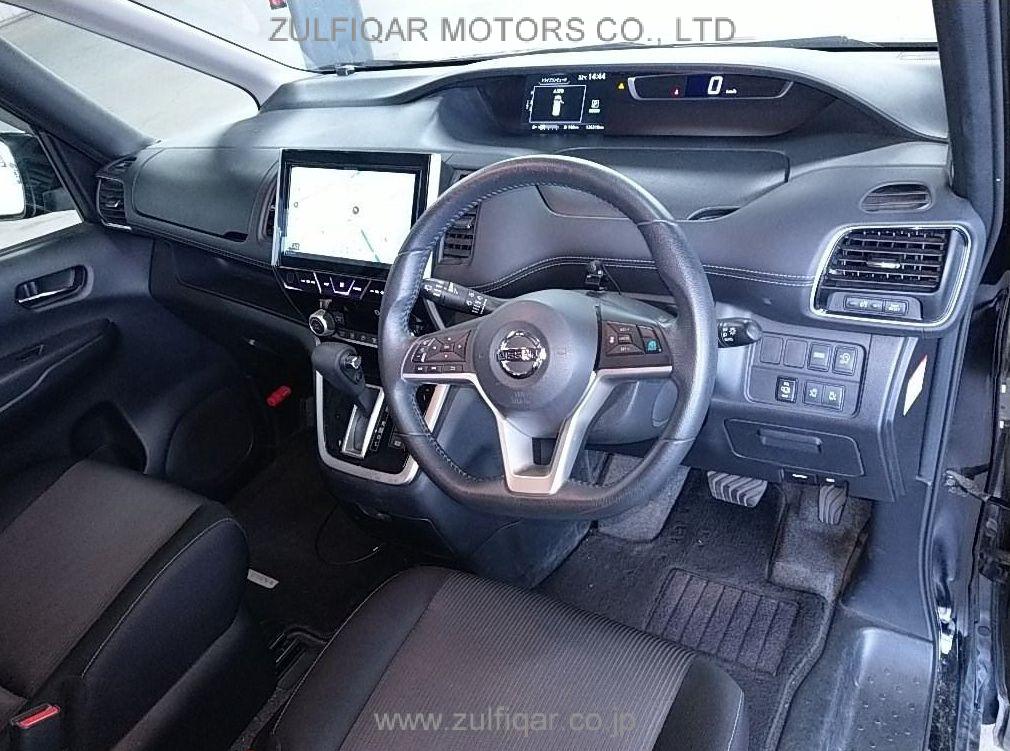 NISSAN SERENA 2017 Image 5