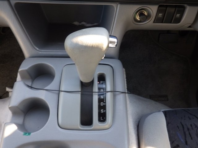 MAZDA BONGO FRIENDEE 2004 Image 19