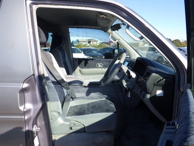 MAZDA BONGO FRIENDEE 2004 Image 23