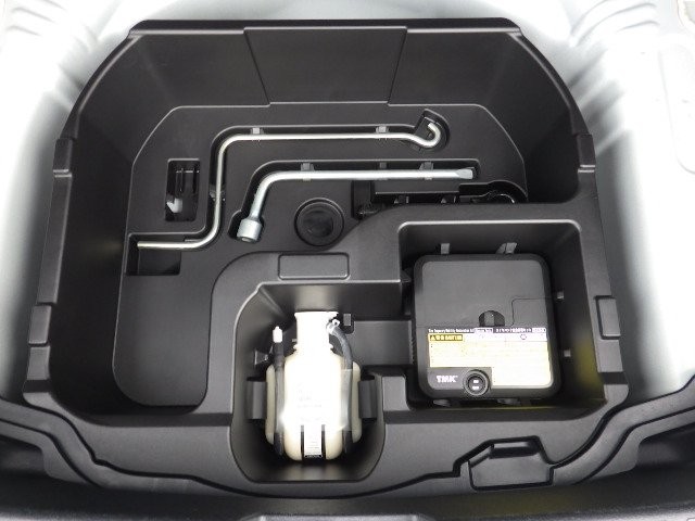 TOYOTA AQUA 2017 Image 35