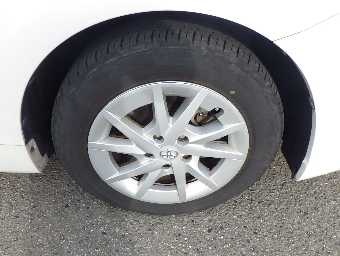 TOYOTA PRIUS ALPHA 2014 Image 5