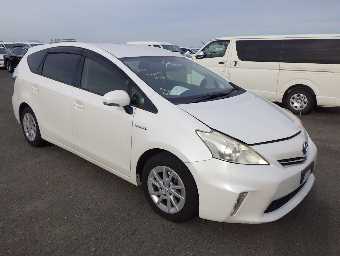 TOYOTA PRIUS ALPHA 2014 Image 2