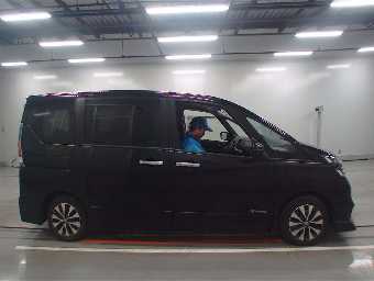 NISSAN SERENA 2018 Image 3