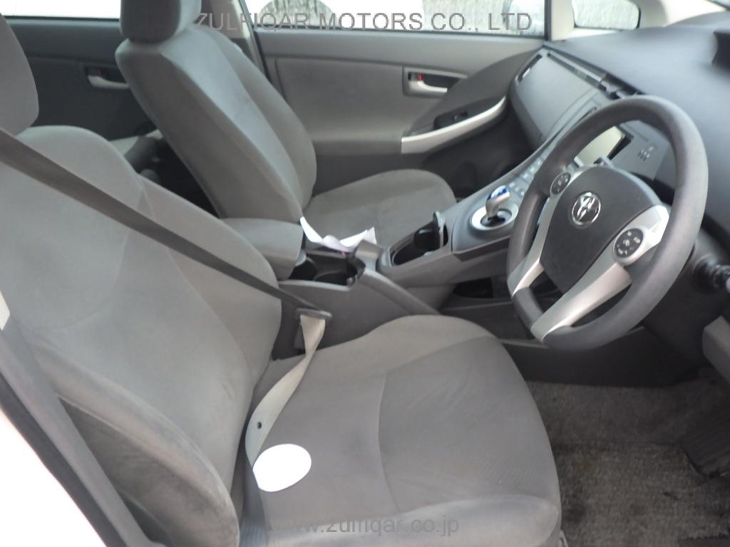 TOYOTA PRIUS 2011 Image 22